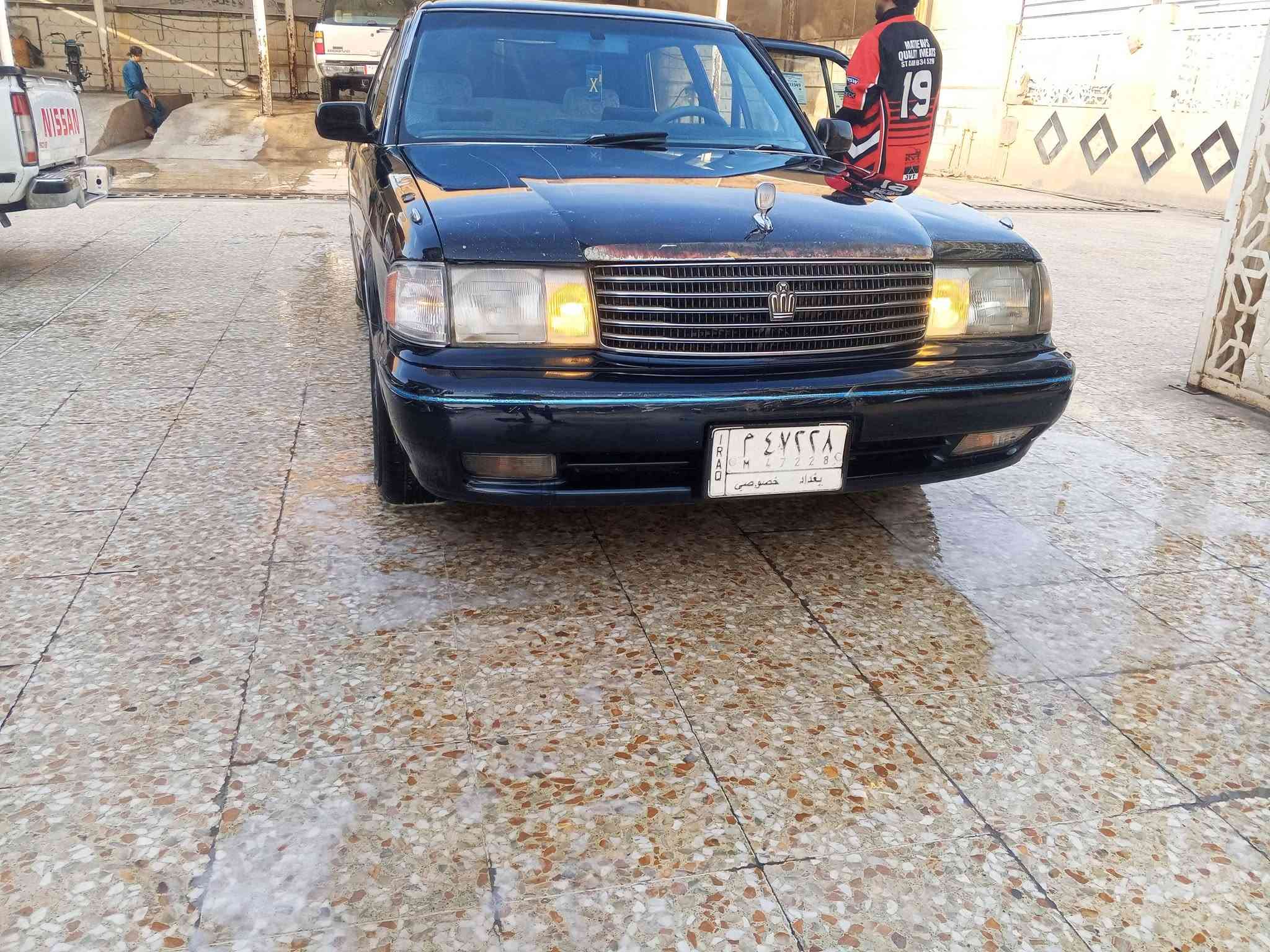 سلام عليكم 
كراون ارنب موديل 1995 رقم بغداد سنويه لحد 2027
تحويل مباشر 
سياره جاهزه مجهزه من كل النواحي مكينه وكير فيفيتي ثنين ونص مكفولات حداديه جديد تخم تاير جديد 
كهربائيات كله شغاله تبريد ثلج بيه ضربه جاملغ الخلفي فقط 
صبغ جاملغ وقماره سبب جراد الباقي مكفول 
مكان ناصريه سوق الشيوخ 

***********.       58 وبيه مجال
