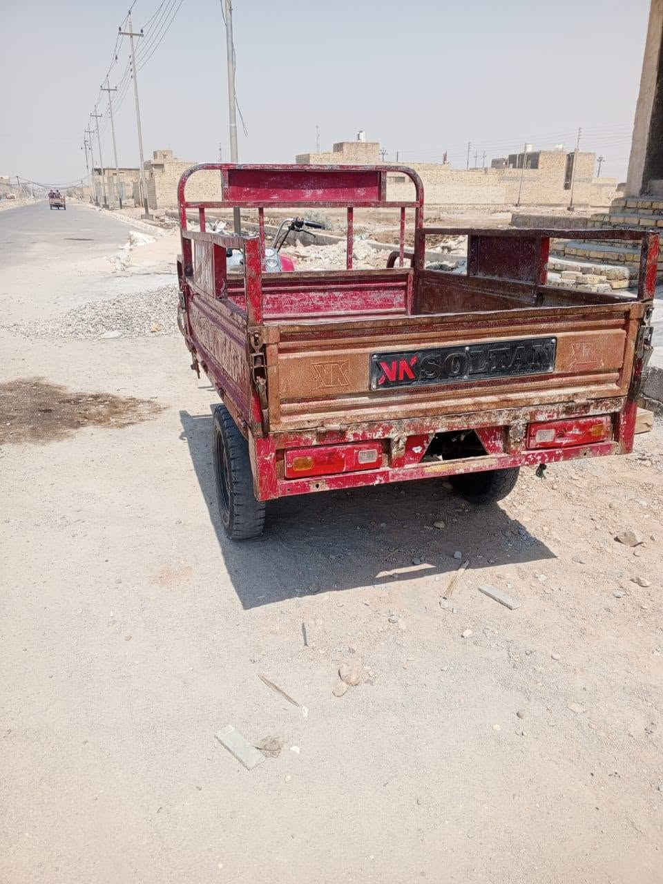 ستوته للبيع مديل١٦ وراق  مكان العماره مغربه السعر ١٤٠٠ وبيه مجال هاتف ***********
