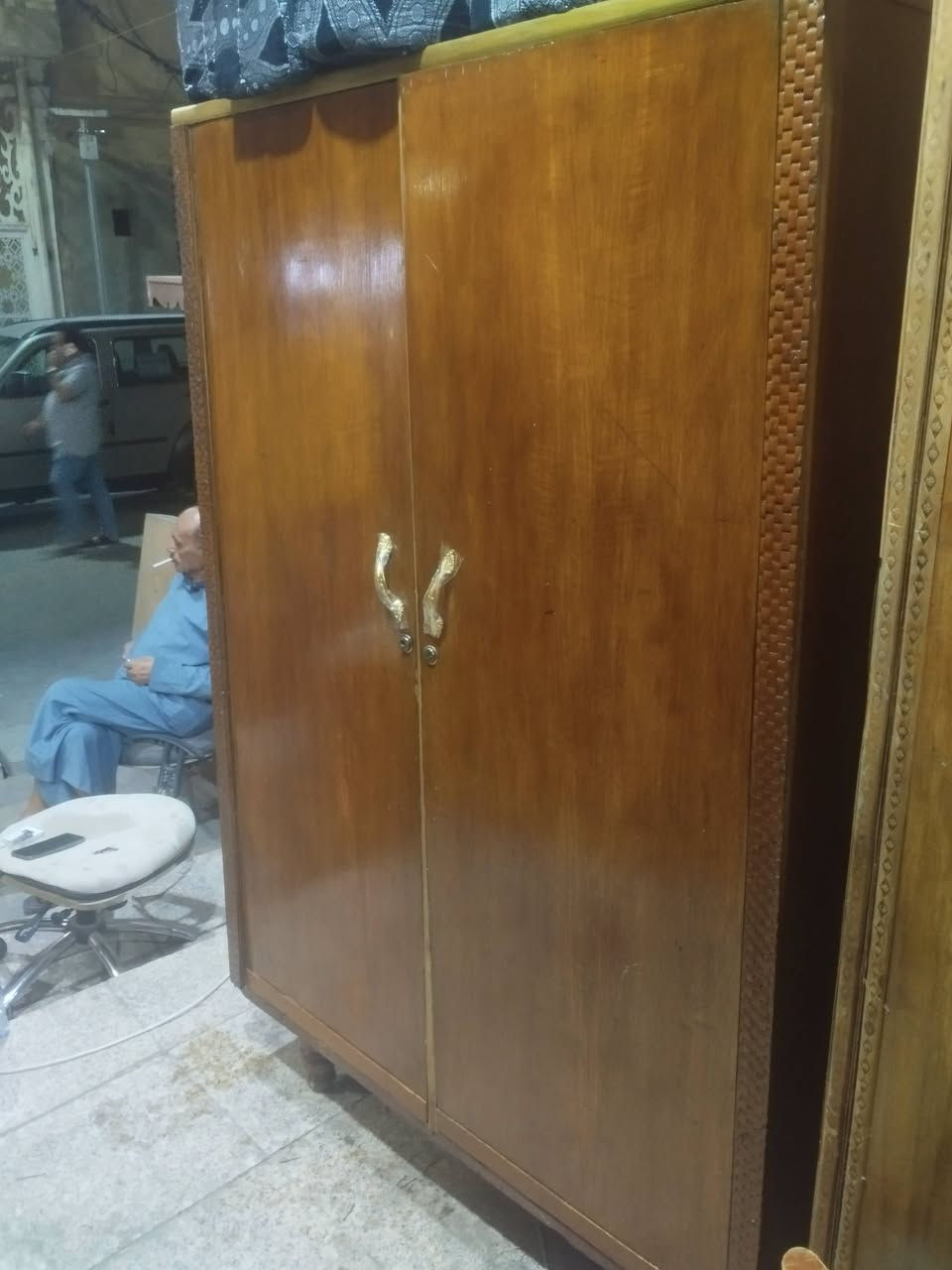 كناتير بابين 
نضيفات ونجاره 
بسعر مناسب 
العنوان واسط نعمانيه شارع 13 مقابل بيت الحاج خيون 
للاستفسار مراسلة الصفحه او الاتصال 
*********** واتساب 
***********
***********
