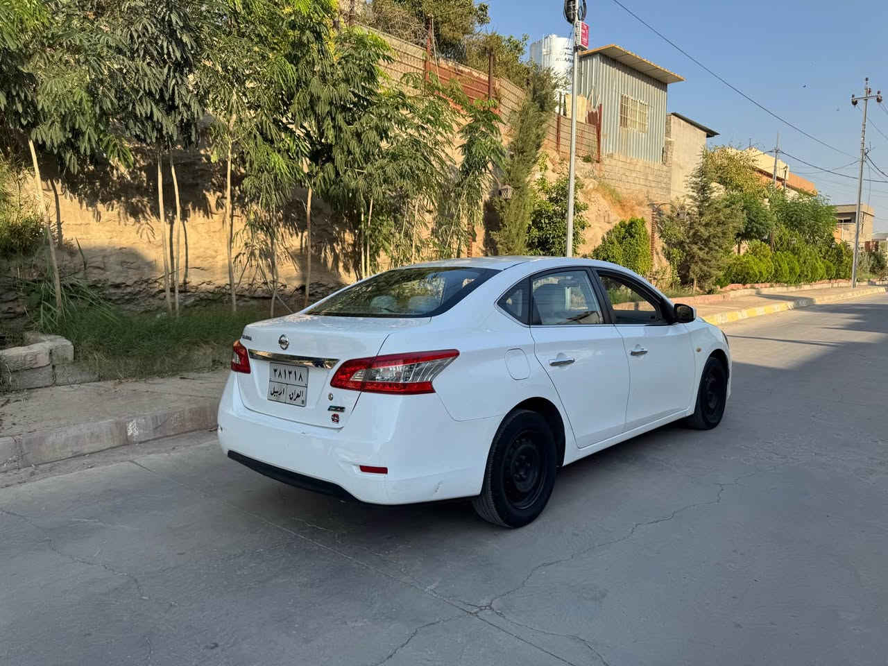 نيسان سينترا ٢٠١٥ خليجي

ماشيه فقط ١٣٠ الف كيلو متر
 كير ومحرك بشرط ودهن كير مبدل 
بطاقة بانزين موجود بيها 
سونار مالتها موجود 
والسعر ١٠٥ وبيها مجال بسيط
عنوان السيارة كركوك
تحويل مباشر كركوك, العراق
