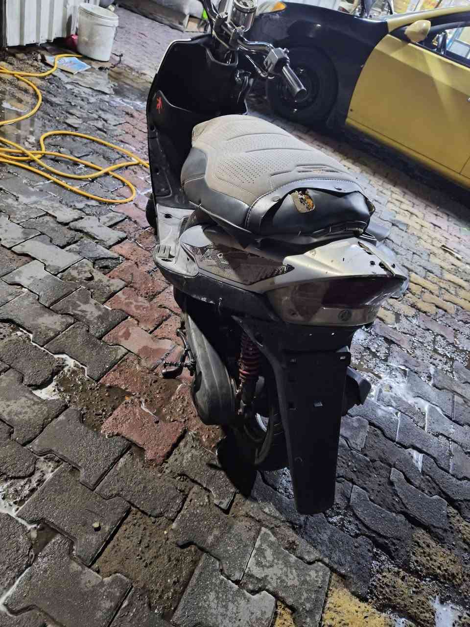 للبيع عبد حليم مطعمه بماكس😂
شادله كفرات ماكس مكينه خرسه شلعه ومعد كابريتر اصليه مكاني بغداد حي العامل سعر 225بيه مجال ***********
