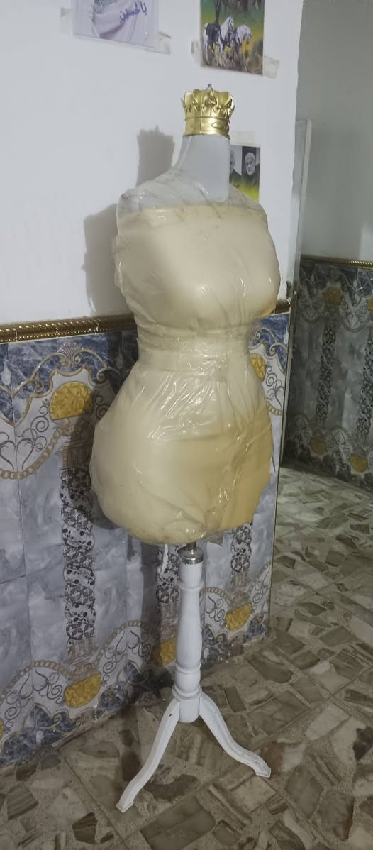 مكينة خياطة • صناعية • ابروس