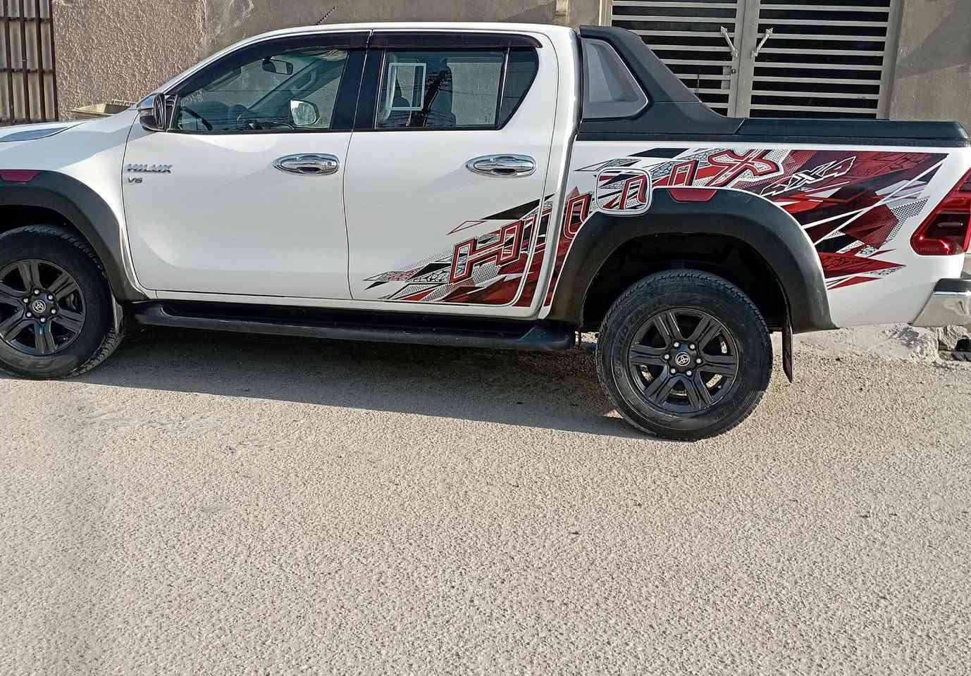 السلام عليكم تويوتا هايلوكس تي ار دي ساز موديل 23  رقم اربيل باسمي تحويل وكاله كفاله عامه جديده جداً للتواصل *********** العنوان بابل المدحتيه
