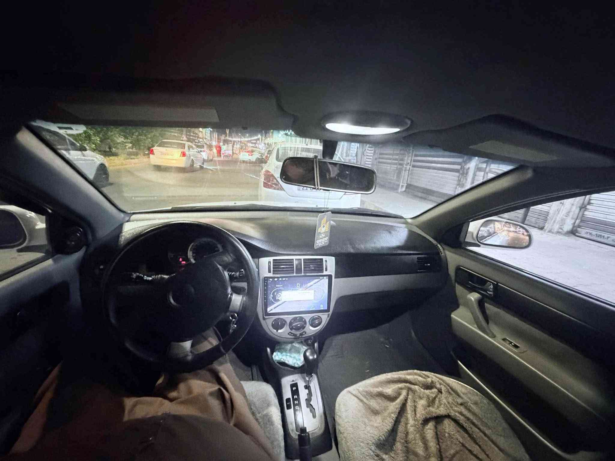ئۆپترا مۆدێل ٢٠١١ بیتاقەی بەنزینی هەیە 
سەنەوی بەسەر نەچوە
تنها چاملخ سایەق گۆراوە بێ ناو گرتن 
سیارەیەکی توند وتۆڵە بی کیشەیە 
بەشەرتی تحویل و وەکالە تکایە تنها تیل بکەن 
جواب نامە نادەمەوە
*********** كركوك, العراق
