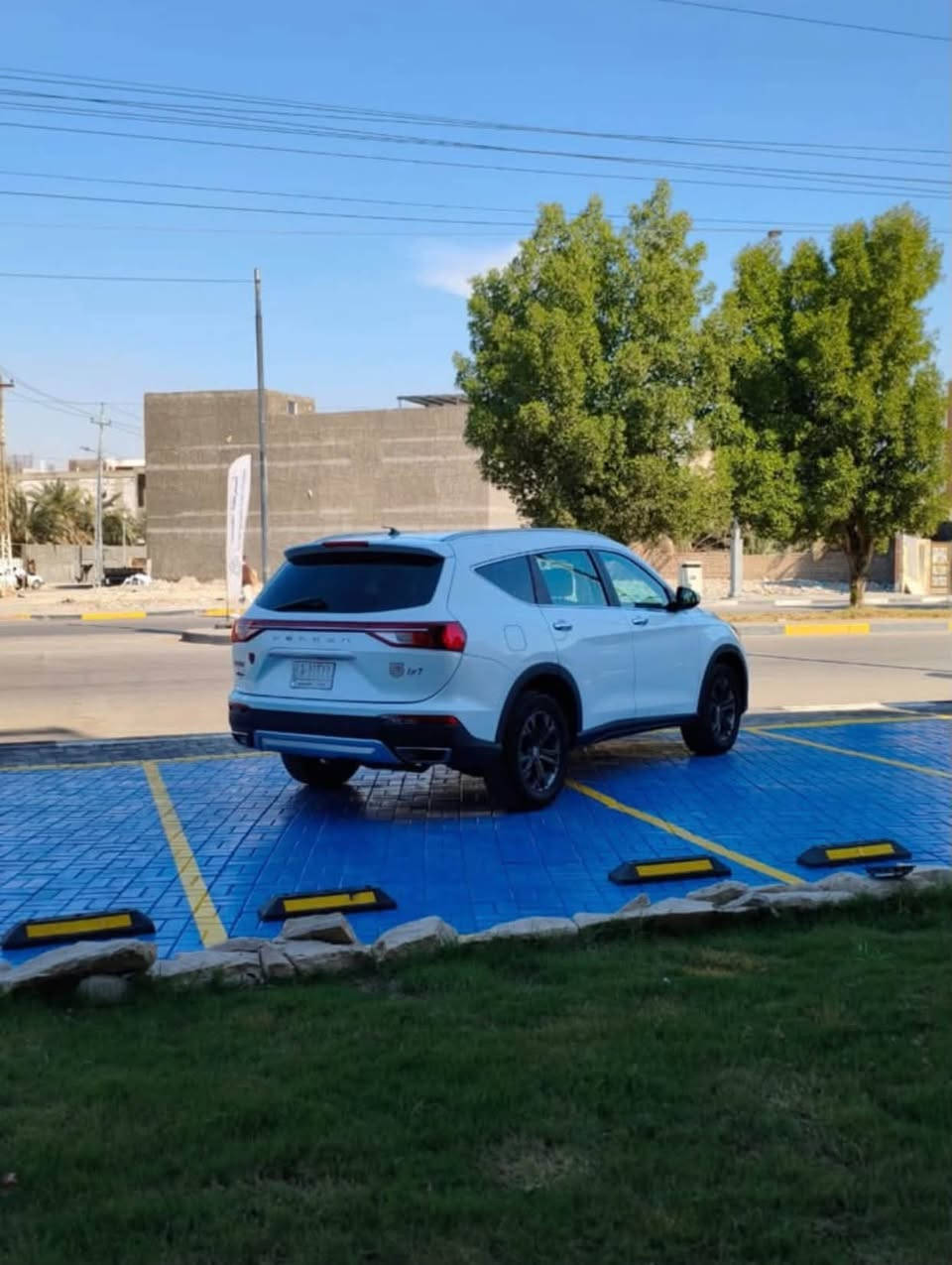 السلام عليكم
دونج فينج fengon ix7 موديل 2023 

فول مواصفات مكينة 2000 توربو 

السيارة مطلوبة للمصرف استقطاع مباشر 

وكالة عامه 

السيارة كفالة عامة ماشية 53 الف كيلو 

7 راكب السيارة 

السعر 155 وبيها مجال 

مكان السياره بصرة ياسين خريبط 

للأستفسار ***********

