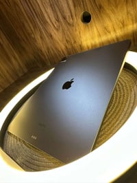 ايباد ١١ برو • M2 • ٢٥٦