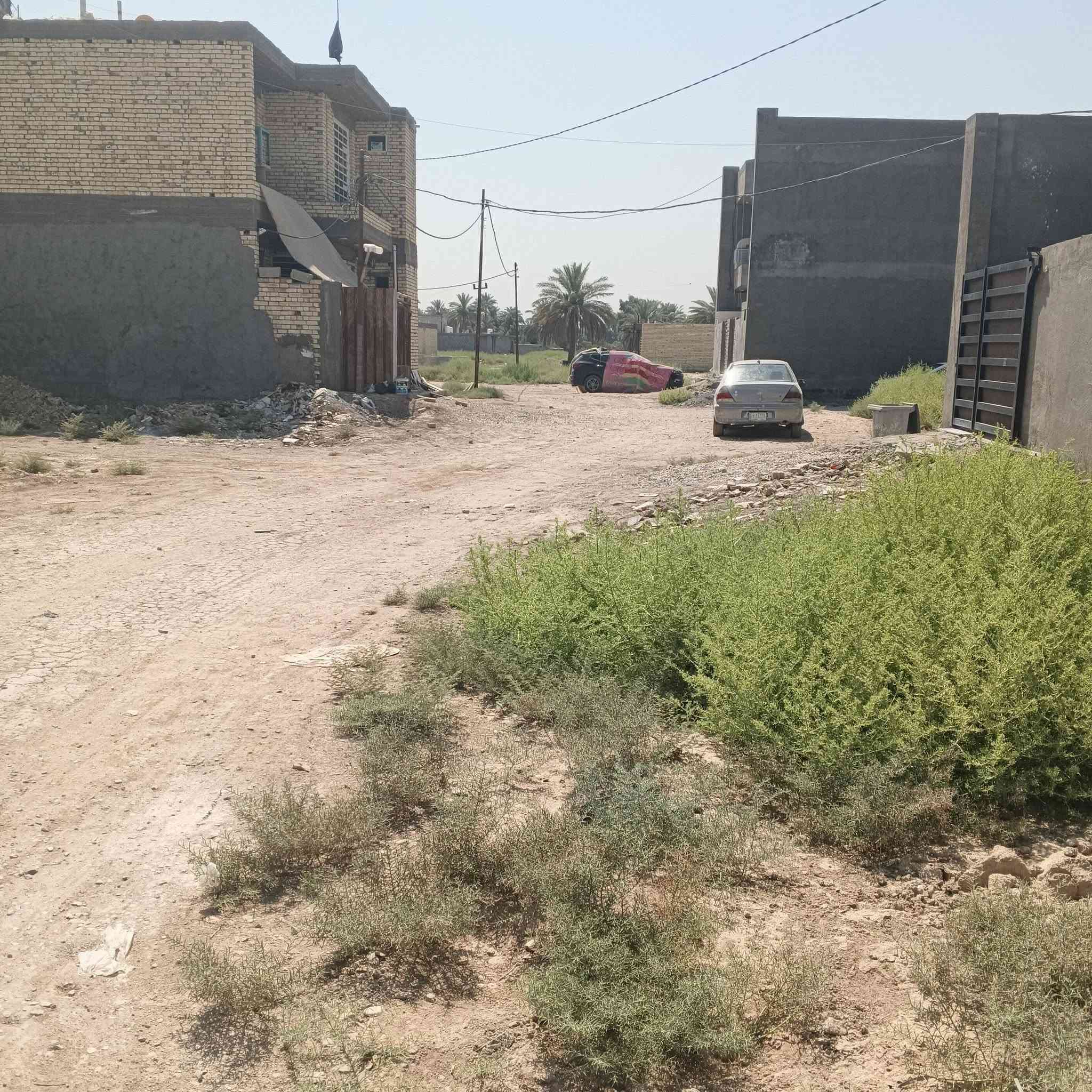 بيت البيع موضفين الزراعي مساحه 100متر ***********
