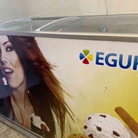 عندي هاي مجمدة للبيع مامفتوحة تصفية اسواق سعر ثلاث مئة وخمسة وعشرون  ا...