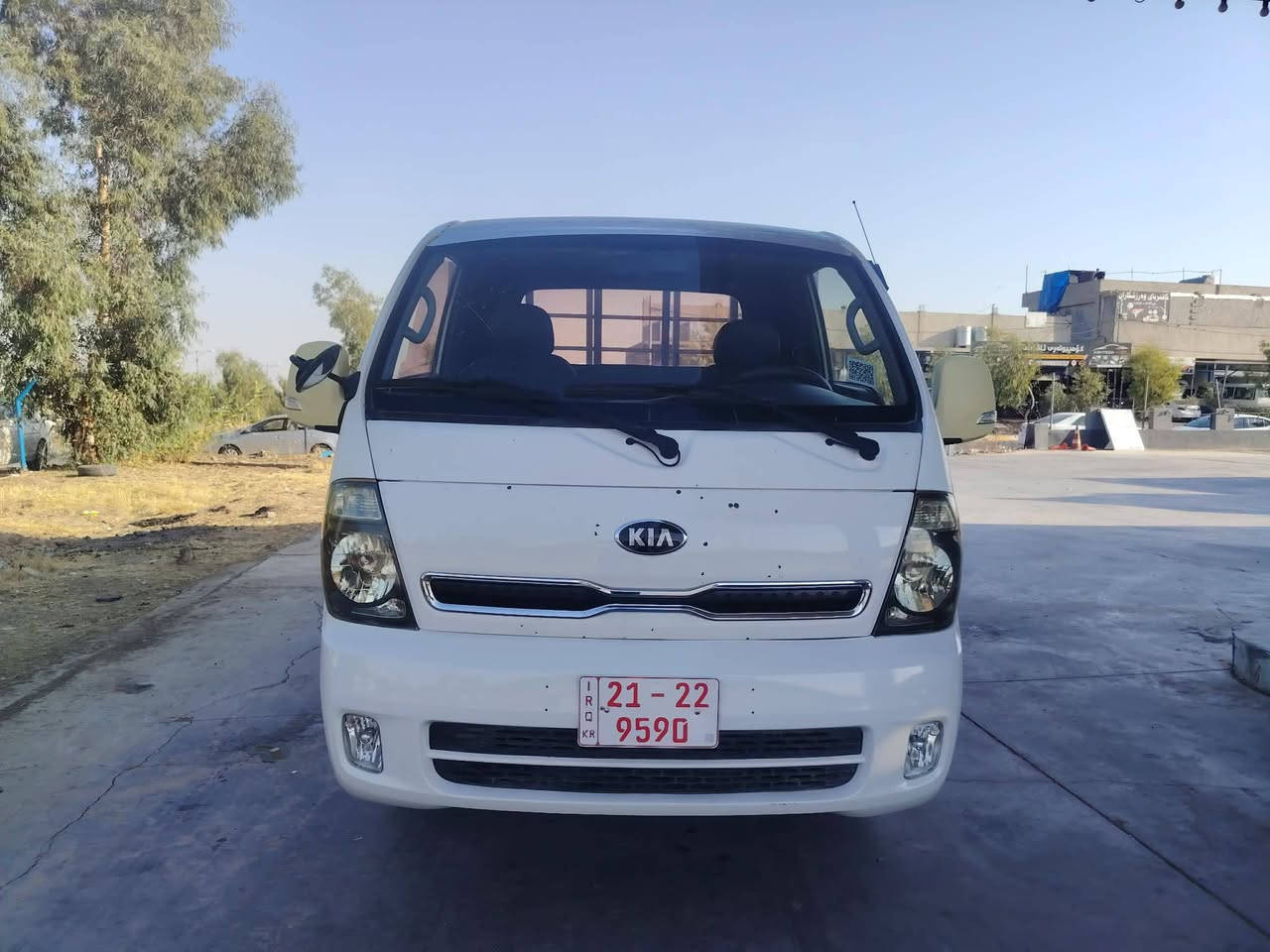 کیا. مۆدیل 2011. مە کینە 300سۆپه ر. بڕاوە ی دوبەی. هیچ مسروفئکی نیە. گئڕ مە کینەی بێ عە یب. کۆدم بۆکردوە بارکۆدم بۆرگرتە تە وە . بە ناو خۆمە وەیه.. شوئن .چەم چە ماڵ .63. مجاڵی برایانە.. ***********
