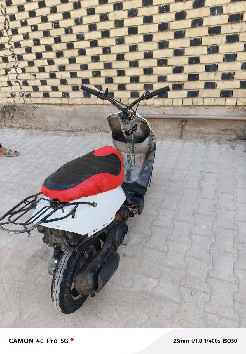 سلام عليكم
دراجه بيجي تسعه زروف للبيع
محرك60 مفتوح مبدل بس كور اصلي شرط 
شاصي مكفول و عل فحص 
دبلات امامي خلفي شغالات 
تخم تايرات جديد 
كهربائيات كامله 
محرك ناعم 
سعر 210 
عنوان نجف كوفه حي سهله 
للتواصل خاص او على رقم ***********
