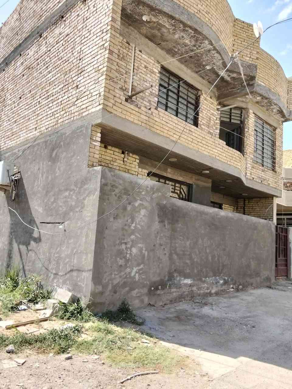 السلام عليكم منزل 100م مربع 10/10 طابقين سند 25 للبيع
قريه طالب العلي مكون الطابق الارضي استقبال غرفه نوم وصاله وملحقات

الطابق الثاني مكون من 3 نوم وصاله وملحقات

الاتصال ع الرقم ***********
