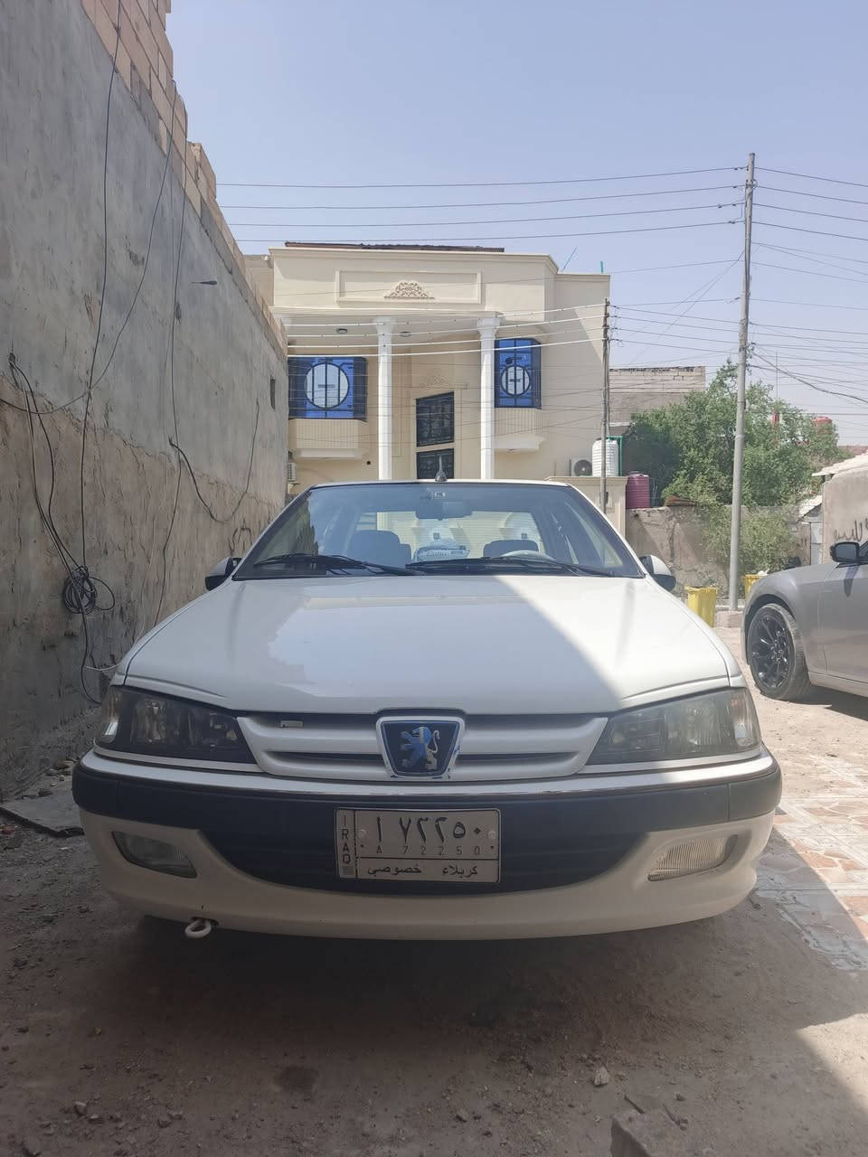 السلام عليكم بيجو باص مديل 24 حره بمسي تحويل ثاني يوم بكاني البصرة رقم كربلاء مشروع وطني ماشيه 115 سياره كفاله سعرها 71 وبيها مجال تواصل واتساب أو اتصال ***********
