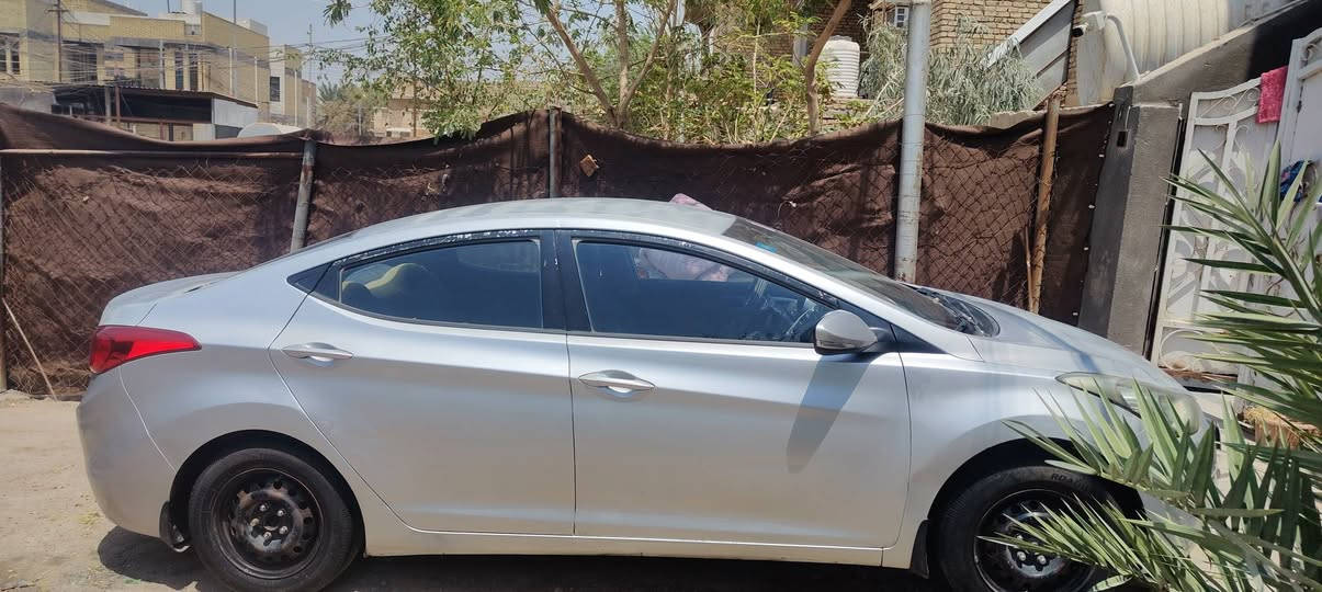 النترا13 خليجي محرك 1800حدادية 💯
اللي يدور نضيف سيارة مال بيت حلوه ومناسبة السعر 97وبي مجال ***********ذي قار مركز
