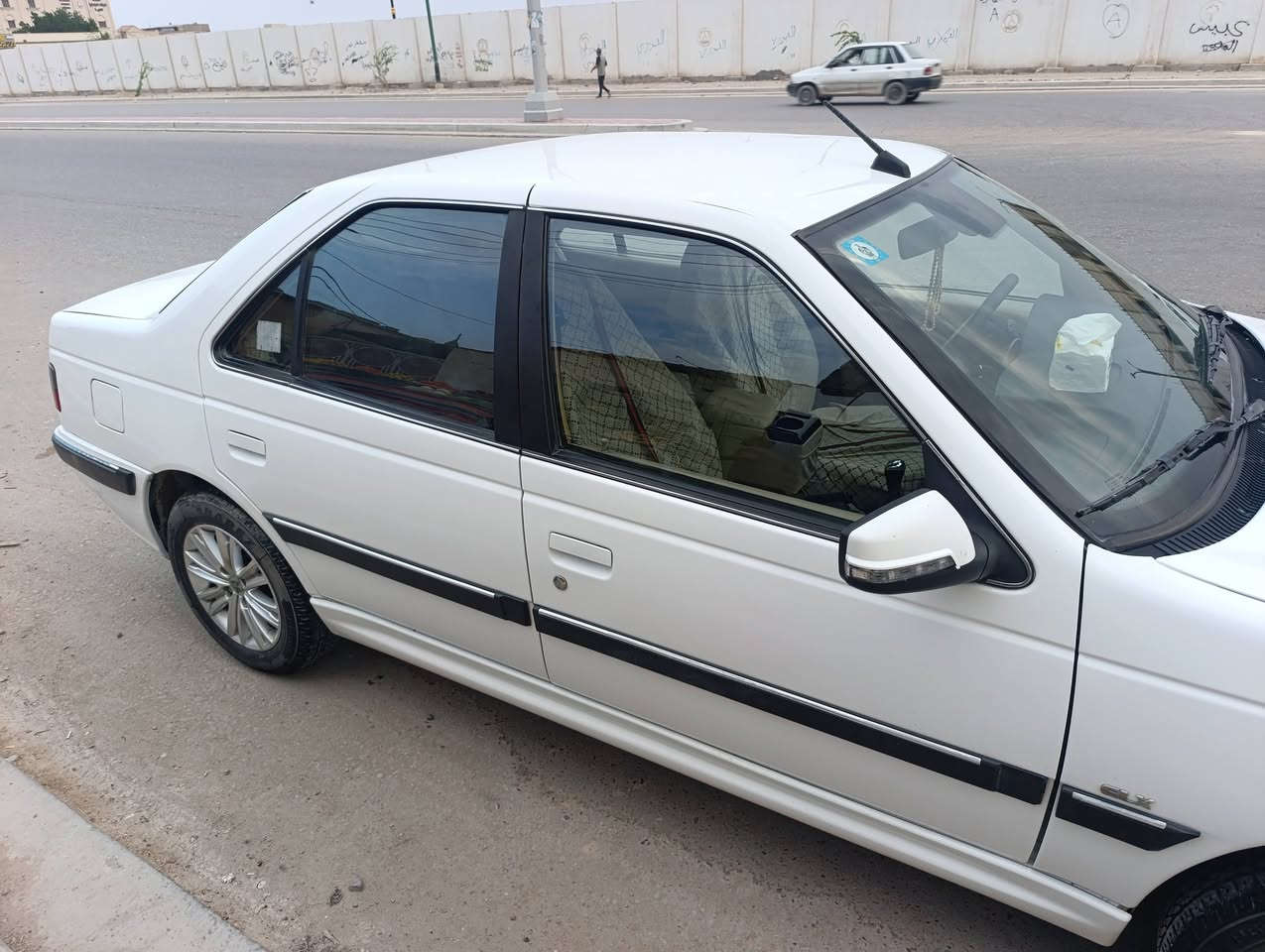 السلام عليكم بيجو بأرص 2025كفاله عامه حره رقم بصره راعيها ابو الخصيب بيتهم ثاني يوم يحولك ماشيه 31الف السعر 85ورقه 
رقم تلفون بيه واتساب فقط ***********
