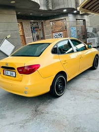 النتره خليجيه رقم دولي بأسمي  مكينه2000سياره جاهزه ما ناقصه شي بيه بس ...