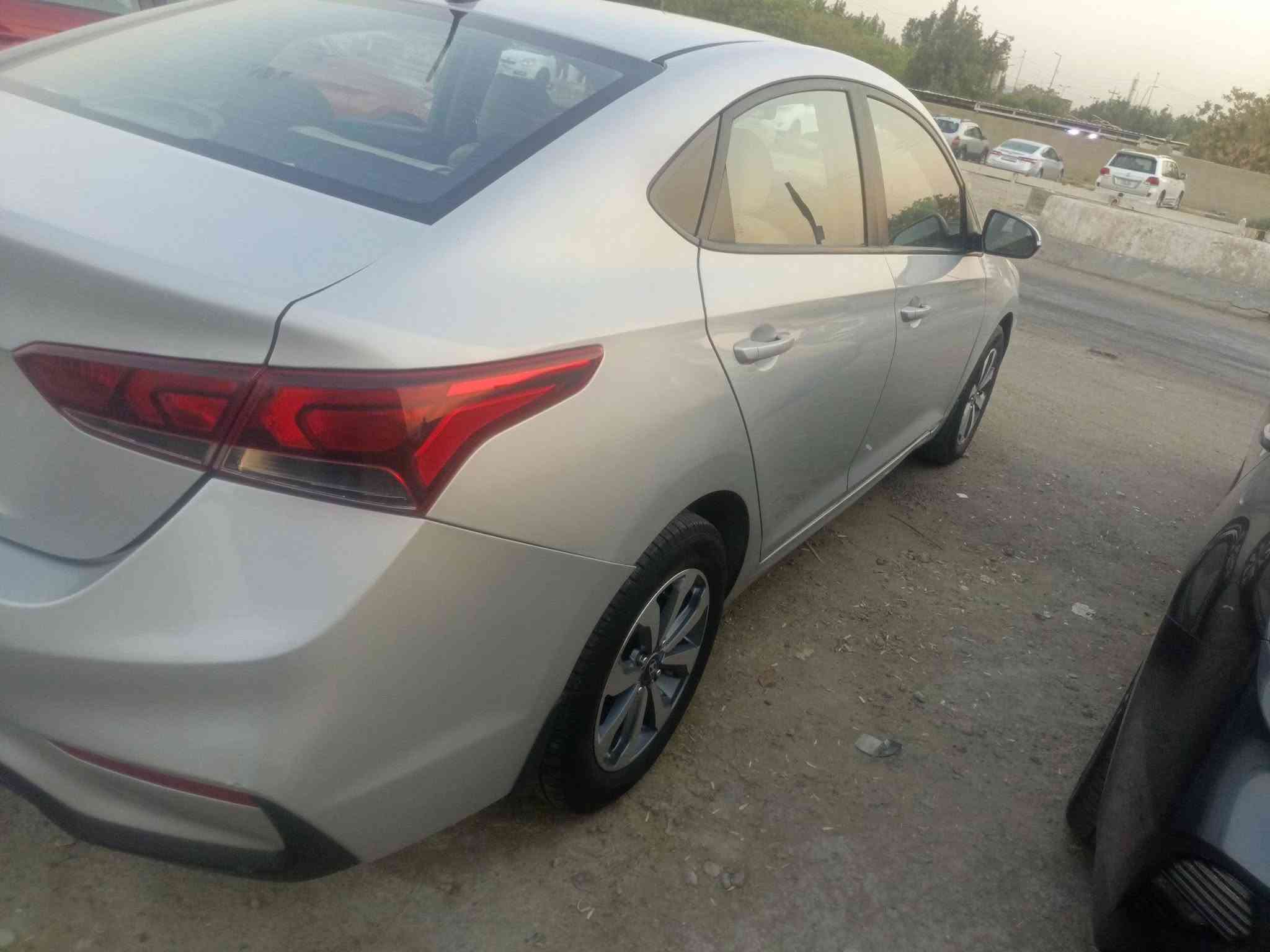 سلام عليكم اكسنت موديل 19 وارد خليجي مكينه وكير مكفولات تبريد شغال سياره جديده وخير من الله السعر 95 وبيهه مجال ومراوس حسب القناعه رقم الهاتف ***********
