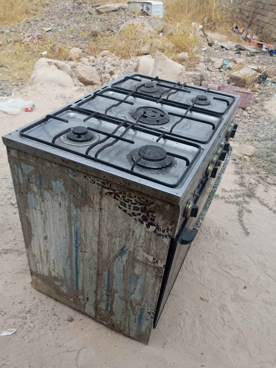 طباخ تركي مستخدم شغال نقص بوري مال الفرن السعر 75
مكان الطباخ بيجي 
***********
