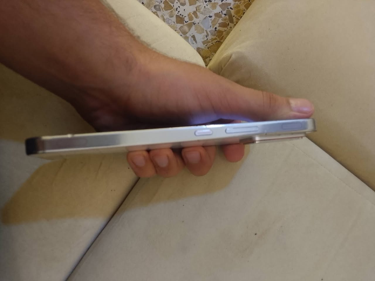 للبيع جهاز نظيف ممفتوح نهائي 
Infnix GT 30 pro
مساحة تخزين256
RAM12+12
بطارية 5500mAh
الشاشة 1224x2720
الكاميرا الخلفية 108M+8M
الكامرا الأمامية 13M 

السعر ..400 بي مجال 
للاتصال ..***********

