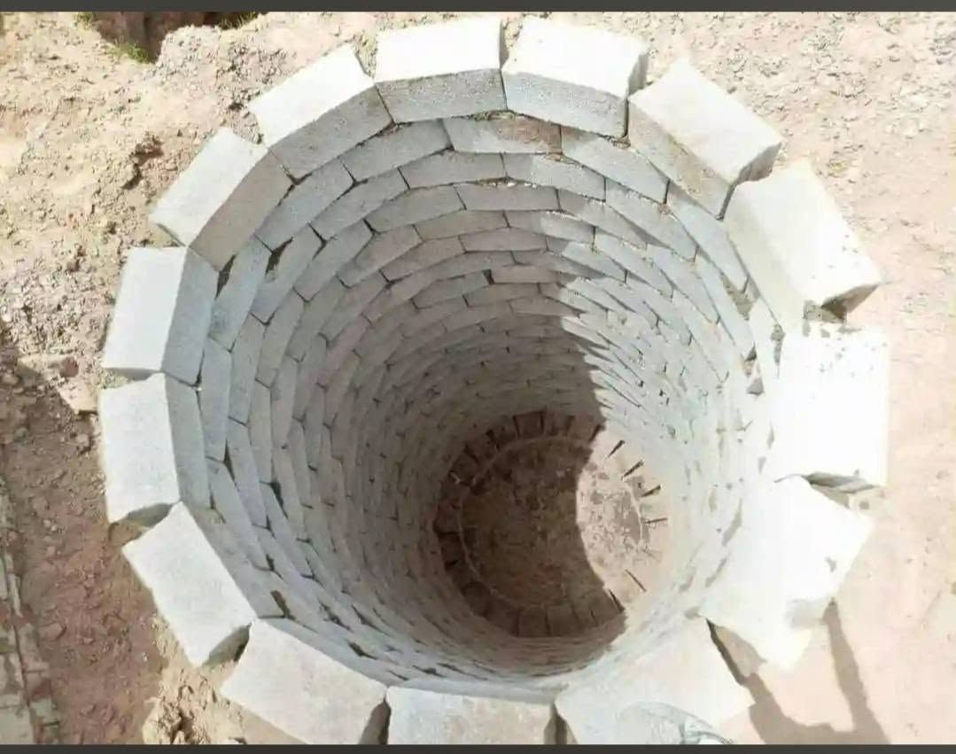 يوجد كادر حفر منهولات مثل ما موضح بل صوره 
الأستفسار..خاص
او على الرقم..‏‪***********‬‏
