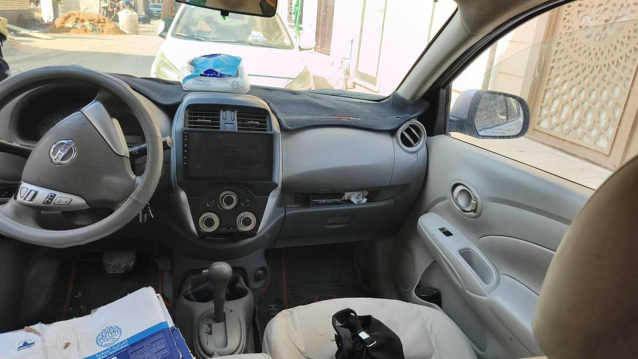 السلام عليكم
سياره نيسان 17  جاهزه تبريد تخم تاير محرك كير شرط
82 وبيه مجال قليل 
***********
