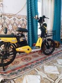 دراجه شحن البيع  شغاله سعر 300 وبيه مجال