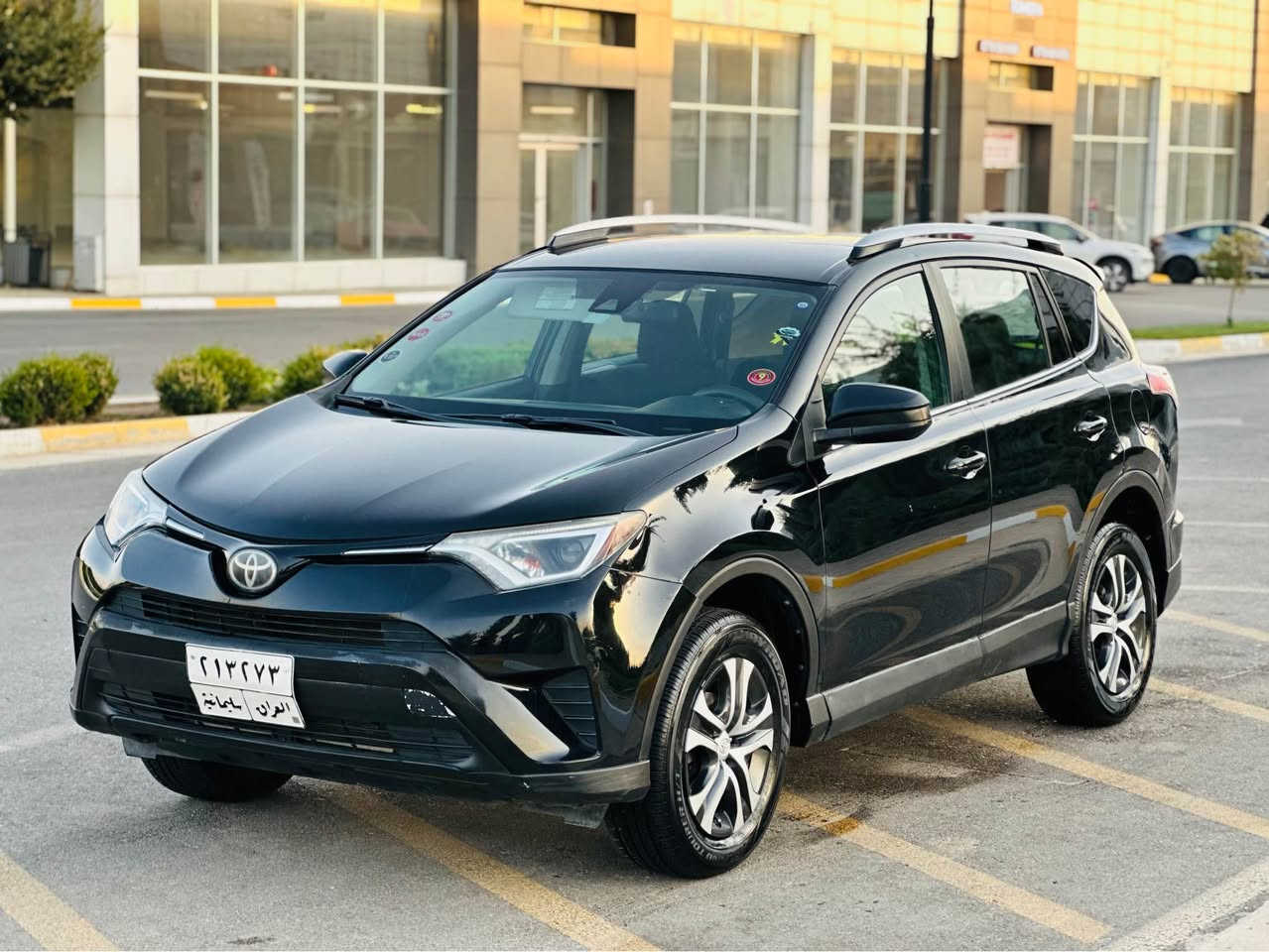 Toyota rav4 - 2018 LE 

مۆدێلی ٢٠١٨ مواسەفات LE 
سەیارەکە چەمەلەغی دوای سایەق و سنوق بۆیاخە بێ ئیرباگ پێشی کەپسە 
سەیارەکە لەسەر دەقی شەریکە ماوەتەوە و تەنها ٤٧ هەزار مایل رۆشتووە 
مواسەفات 
شاشە 
کامێرا 
راداری خەتی جادە 
گێر ئۆتۆماتیک و عادی 
مۆدەکانی لێخوڕین 
ئیکۆ - سپۆرت - نۆرمال 
سەیارەکە هەموو گیانی بەشەرتە 
سەنەوی بەسەر چوە بە شەرتی تەحویل و غرامە 

***********

سعر : 155$ و معامەلە Singapore
