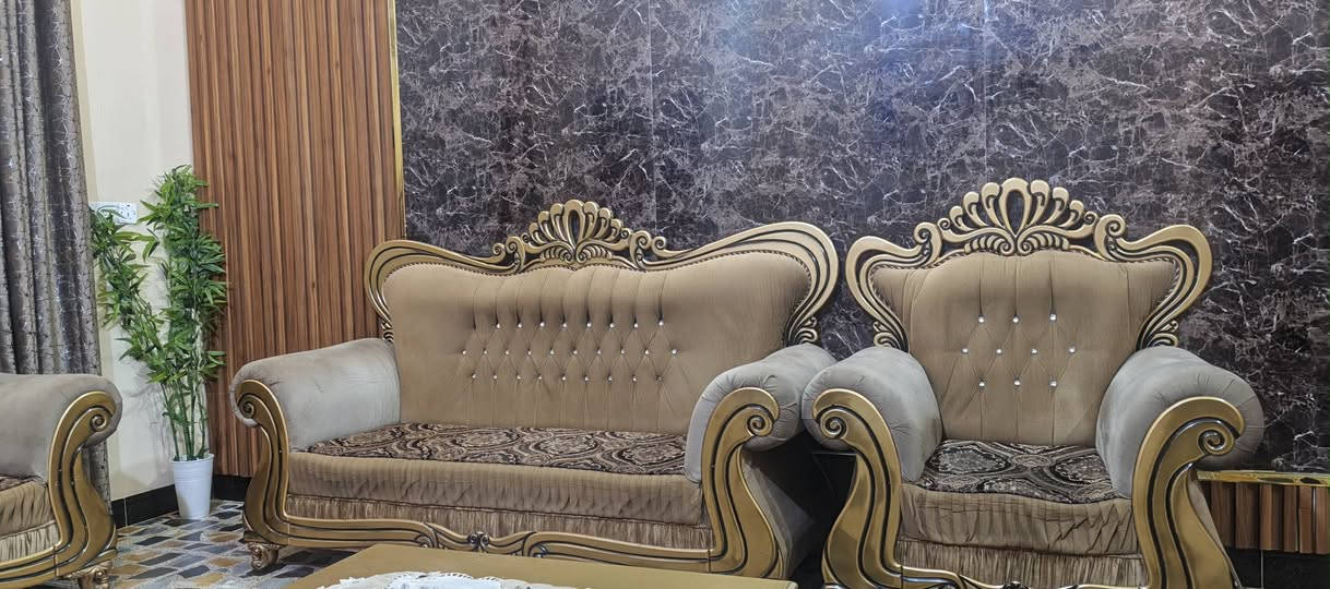 السلام عليكم
تخم قنفات للبيع العدد 5 مع طبلة كبيرة السعر 
300 ألف وبي مجال قليل
للاستفسار ( *********** )
