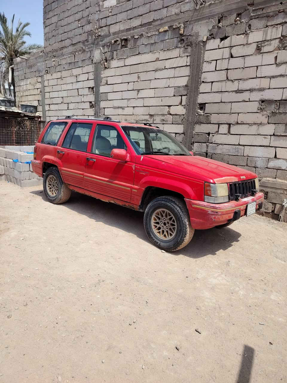السلام عليكم جيب شيروكي ٩٤ مكينه وكير 3000 توه شادهن  كهربائيات كلها شغاله جام كهربائي شغال تخم تاير جديد حداديه فلنجات دسكات عنبار كله جديد راديتر جديده وين مايعجبك شغل وطلع البدي شوف العين المكان البصرة ابو الخصيب السعر 23 اي استفسار هذا رقمي ***********
