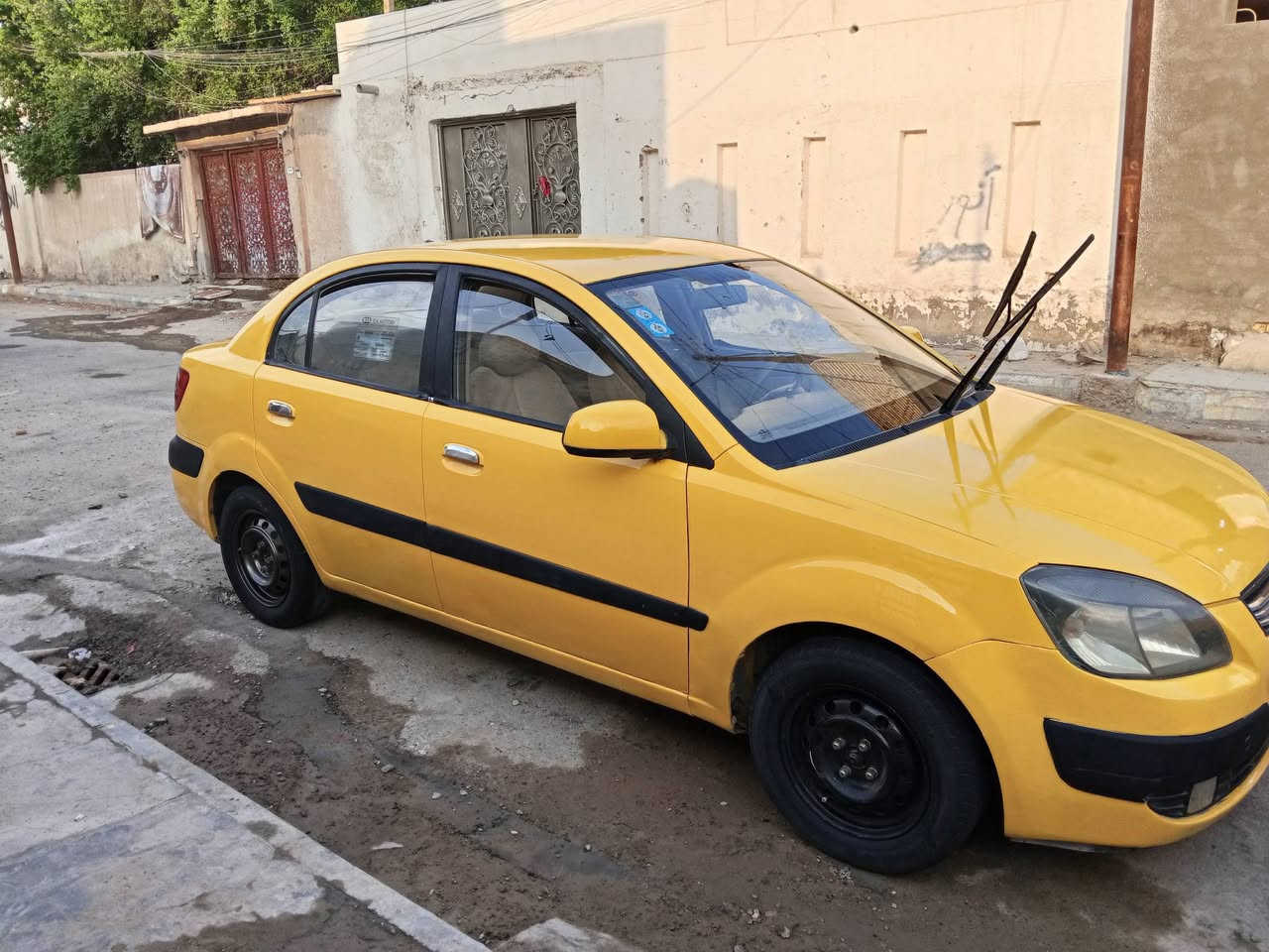 سلام عليكم كيا ريو البيع موديل 2009وارد خليجي مكفوله كفال بسمي شرط المداور رقم نكليزي مثنى سنويه 29 مكينه  1600 لا تنقيص ولا تبخير كير عادي مكينه مال كصه بعدهي بل جيس حلوه السياره المكان الناصريه مركز السعر 68 وبيه مجال الستفسار التصال ***********
