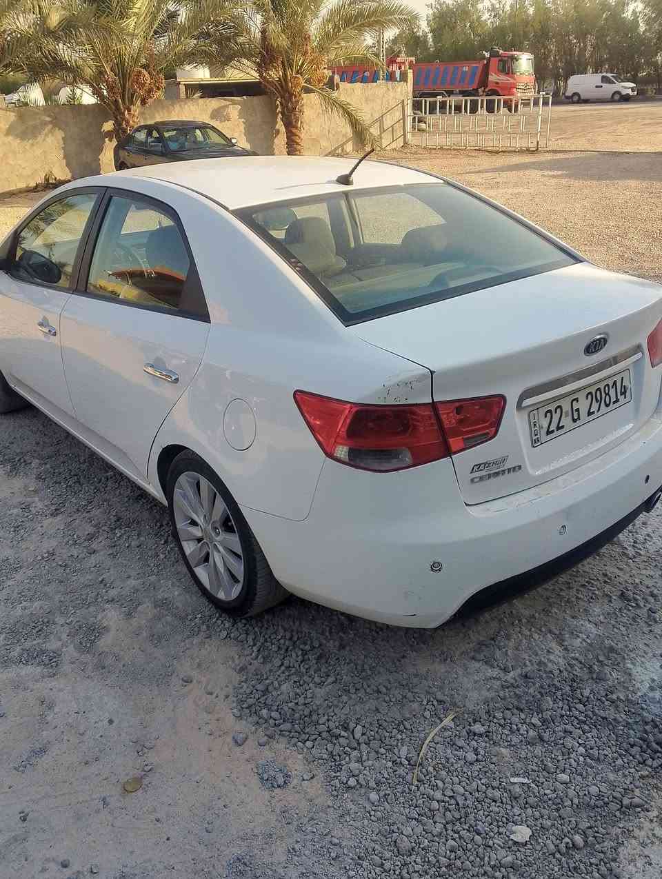 سيراتو موديل ٢٠١٢ السياره جاهزه من كلشي مكينه كير تبريد حداديه تخم تاير السياره جديده بيه باب صبغ وجاملغ خلفي وشويه بقبق الجنطه بدون اي دواخل مكفوله من تكم حوض شواصي والتبديل تريد تحويل تريد وكله سنويه هزه جديده السعر ٩٠ وبيه مجال بسيط العنوان بابل النيل ***********

