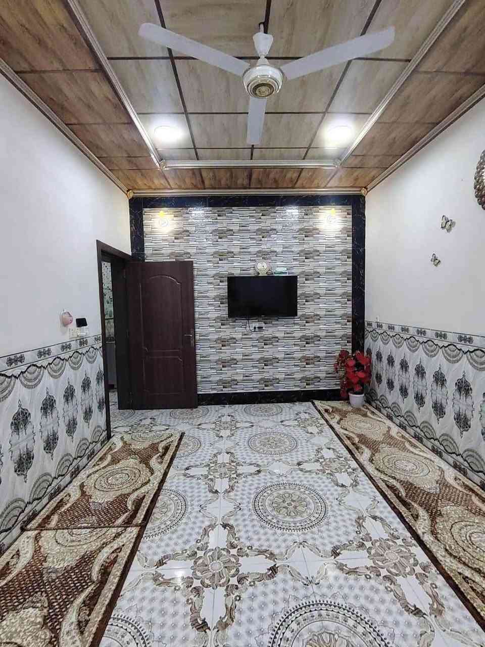 دار للبيع 
سعر جداا مناسب  مناسب مساحه 100 متر  موقع حي عسكري مقاطعه ٧٧ قرب  مدرسه الشهامه طابقين 
طابو صرف  سعر خاص او الانتصال ع الرقم ***********
