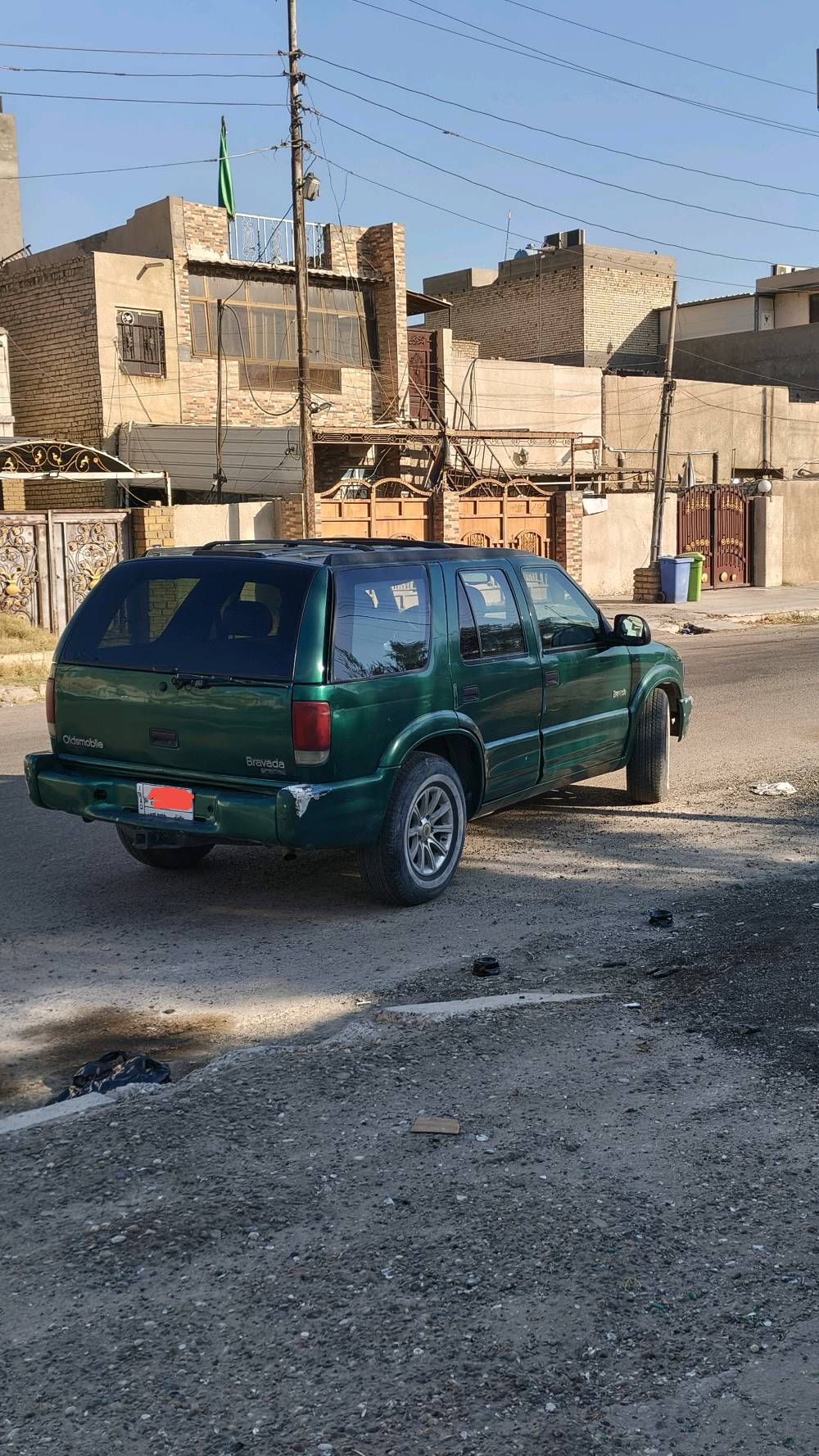 اولدز بلايزر 
‎موديل 2000
‎كير ومحرك سليم
‎حدادية وصدر وكهربائيات سليمات
‎جاهزة للاستخدام الشخصي
‎لايتات led بيضاء منظومة شديتها
‎كير اوتوماتيك 
‎الكشر بي ملاحظات بسيطة موضحة بالصور ما سويتهم حته لا تعتبر مصبوغه
‎سعة المحرك 4200 ,سته سلندر
‎باتري امريكي جديد
‎رقم الماني وهزة 2023 تحويل اي وقت تريد
‎كشنات جلد كهربائية خزن ميموري 
‎السعر 55 وبيهه مجال للشراي
‎***********
‎مكان السيارة بغداد الكرخ
‎