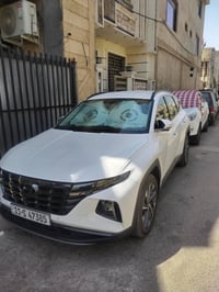 توسان خليجي موديل ٢٠٢٣ السيارة ماشية ٧١ الف كيلو حقيقي مغلف الداخل كشن...