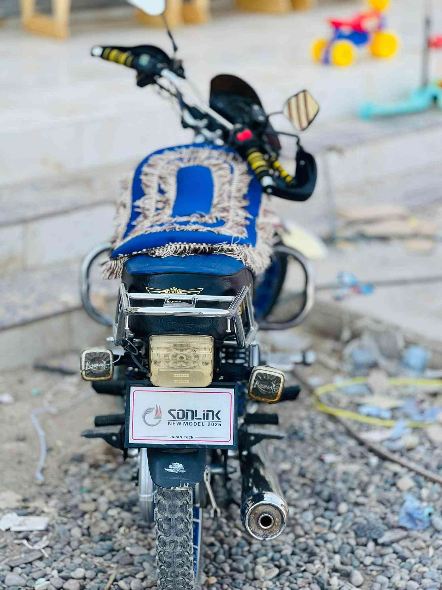 سلام عليكم دراجة نامة برو موديل٢٠٢٤
محرك ما مفتوح شرط ✅
نصبة معدلة🔥
كاتم 
خمسة كير 
كهربائيات شغالة 
الدراجة ربع ماتحط عليها
طالب عليها 675وقابلة للتفاوض
للتواصل ***********
