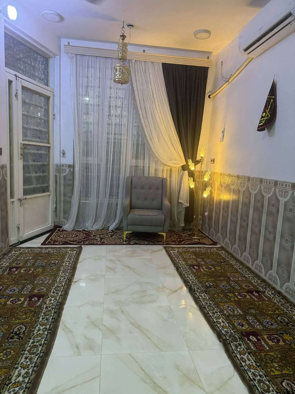 مشتمل للبيع بزويريجات يم بيت صبر بالفرع بناء ٢٠١٨ الطابق الاول كامل والطابق الثاني عوزه بس كهرباء وارضيه وبيبان مطلوب اسكان ١٤ مليون ***********  الاستفسار خاص
