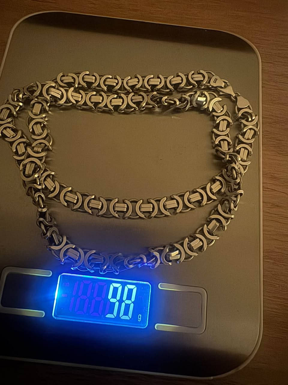 السلام عليكم 
225g الأوزان موضحة بالصورة 
القطع جديدة بدون اي تصليح مملبوسات 
الغرام 3600 و بي مجال بسيط
مكاني بغداد بوب الشام - شعب - بنوك
