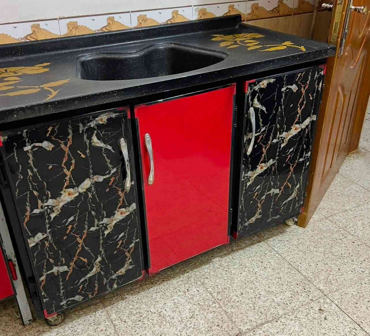 كاونترللبيع الطول مترتين ونص والسنكي الطول مترونص مرمر *********** لمكان الديوانيه
