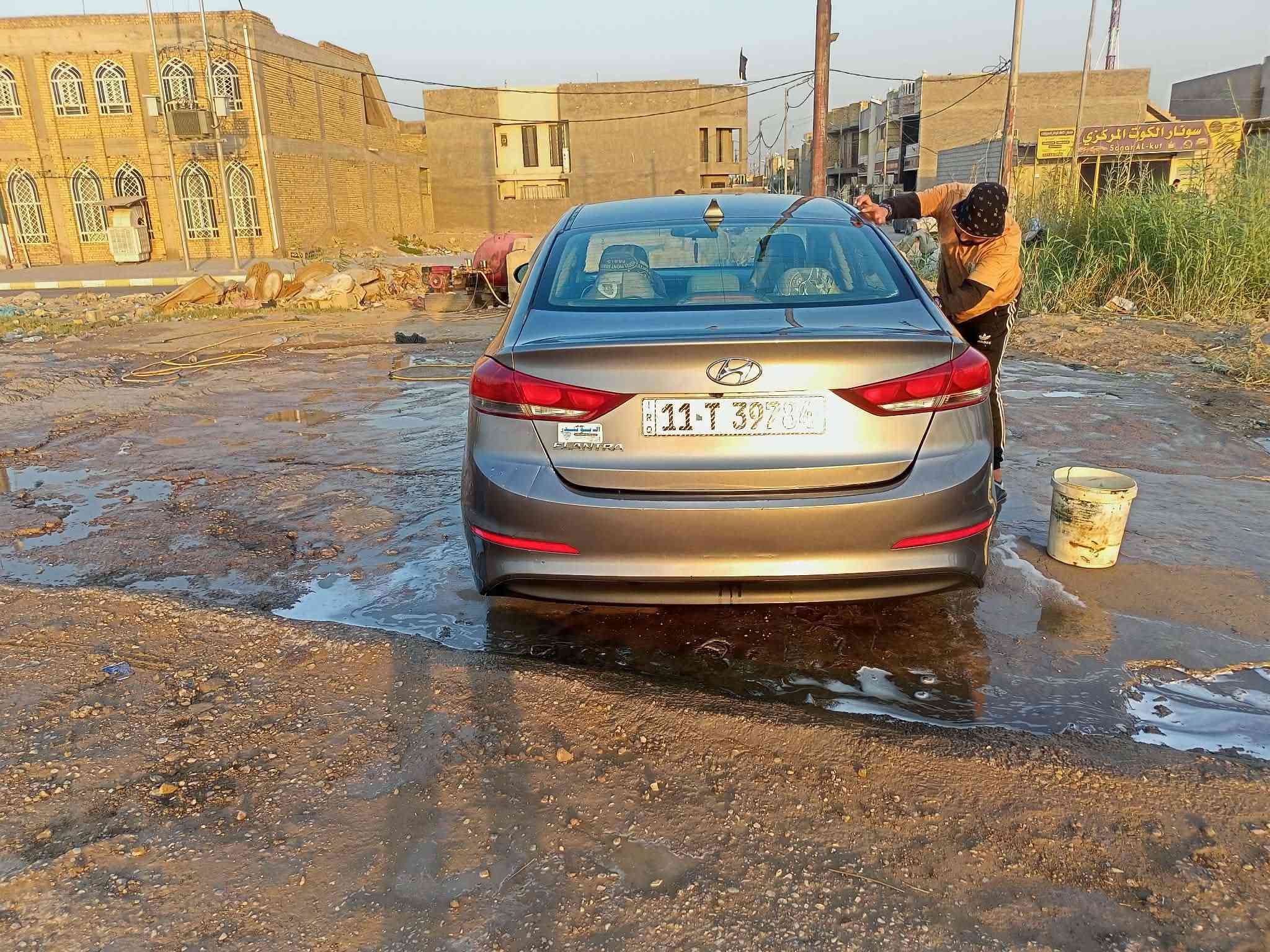 مكلف بلنشر  النترا 18 وارد امريكي جاملغ وبنيد وبيها صبغ حزام اثر جراد محرك دوش 2000 كفاله كير AT تبريد ثلج صدر جديد تخم تاير نواقص دعاميه اماميه تعبانه مكان السياره كوت مركز مدينه بيع مستعجل بسعر مناسب 
اتصال ***********5
