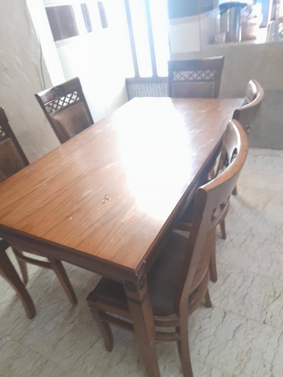 مجمدة عامودي + ميز طعام +طبلات عدد 3 + ثلاجة للبيع للاستفسار ***********
