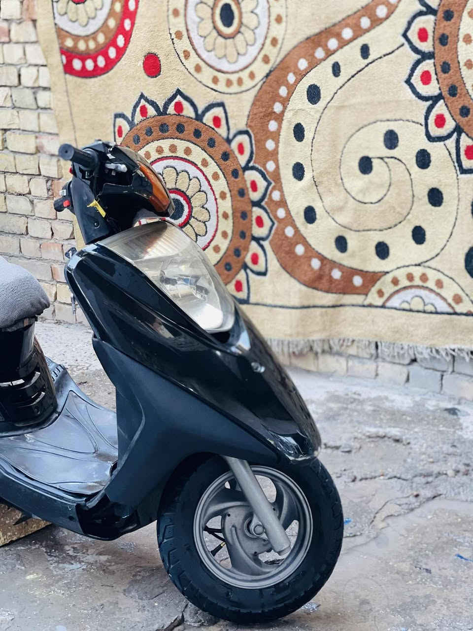دراجه بريز للبيع جديد مكينه نضيف زواج تيرات جديد  سعر 500 بيه مجال مكان بغداد رقم، ***********
