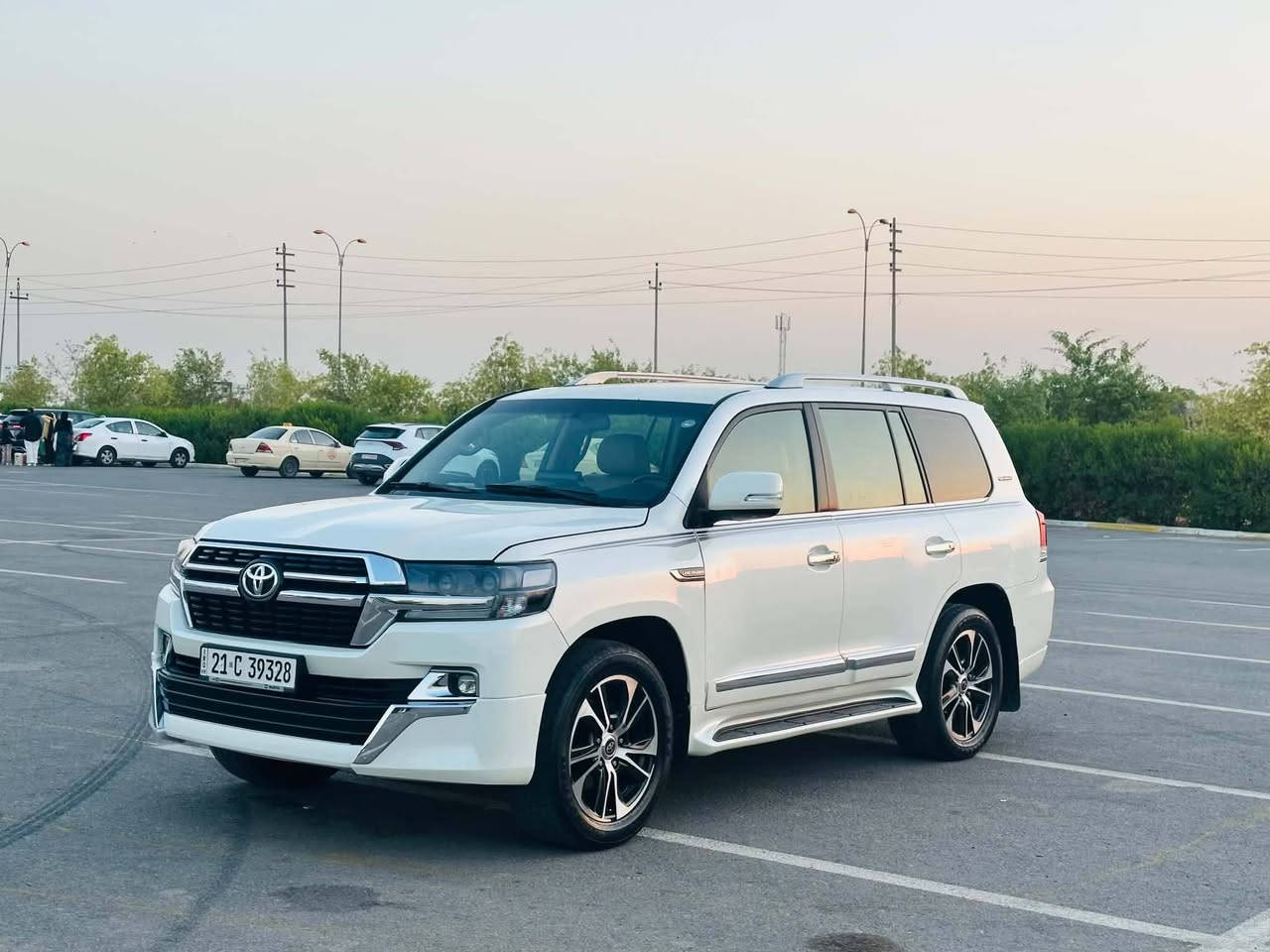 *********** تویوتا لاندكروزر موديل 2009 محدص 2021 فول موصفات VXR محرك 8 سلندر رقم سنوي جديد سياره جاهزه نضيفه بدون دواخل بدون ضرر داخل سونار موجود تحويل كير محرك تبريد شرط 27 ورقه غرامه ينزل من سعره سعري 277 ورقه مجال بلاش مكان اربيل بنصلاوه يم جامع التون ستي ***********
