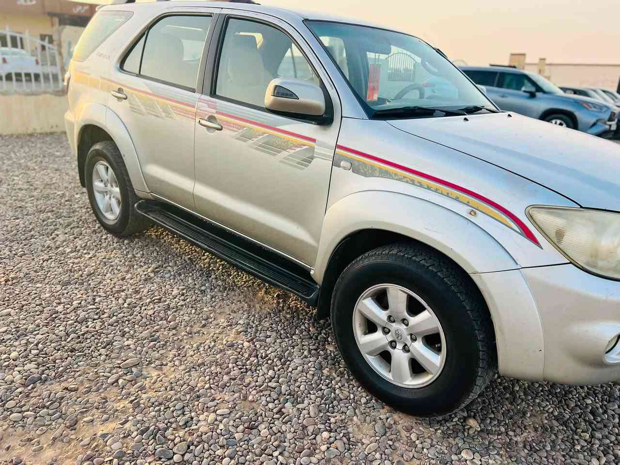 السلام عليكم للبيع فورجنل موديل 2009 محرك وكير شرط 4 سرندل تبريد شغال صدر تخم تاير جديد بدون صبغ السياره رقم نينوى الماني بأسمي السعر 135 وبي مجال قليل *********** 
***********
