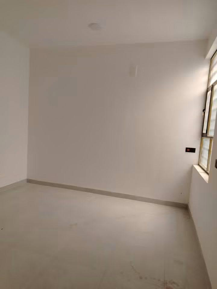 ياالله ادارللبيع 100 مربعه طابقين بناء حديث درجه اولى طابو  زراعي سند 25شارع شريفه مقابل الملعب الخماسي قريب  على شارع 100 وشارع شريفه الي يربط بين 100وشارع 80موقع مميز خدمات حلوة مدارس قريبه  الاستفسار بالاتصال***********
