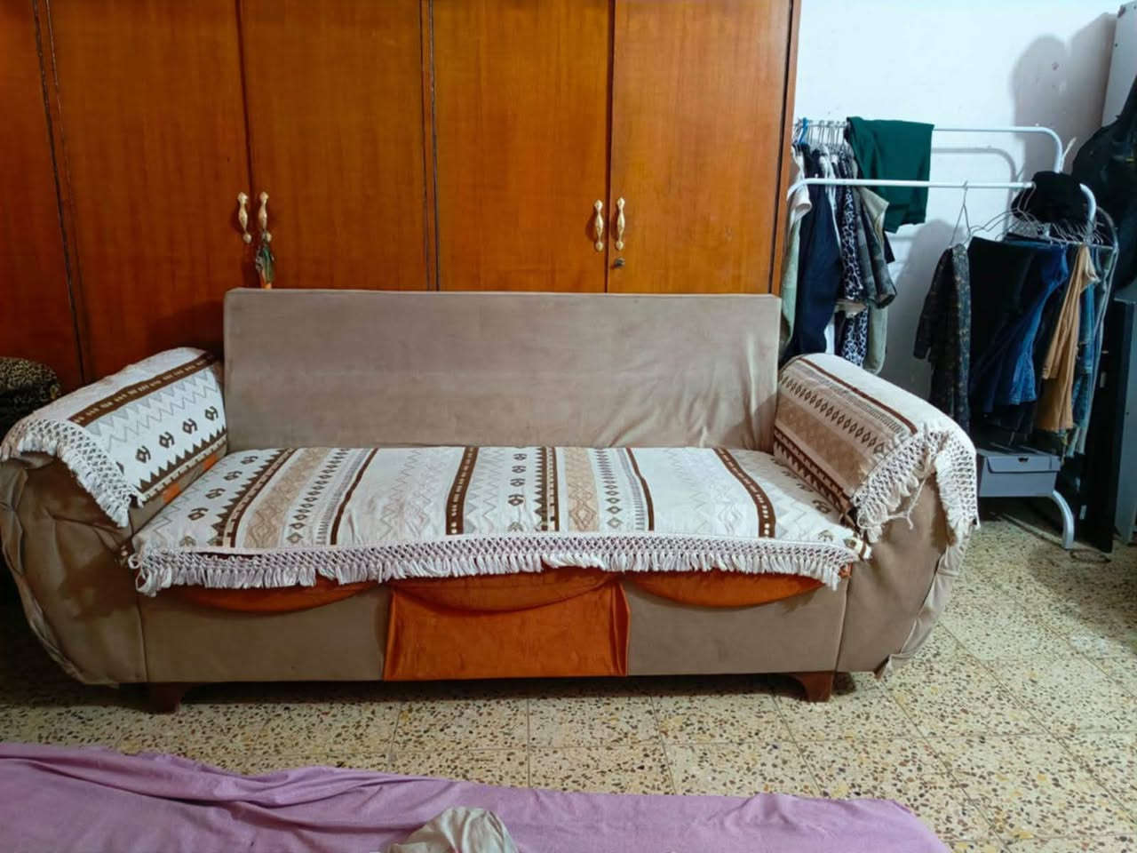 اغراض للبيع تفضلوا واتساب فقط المكان شارع البدال شرطه الرابعه
اسعار مناسبه ***********
