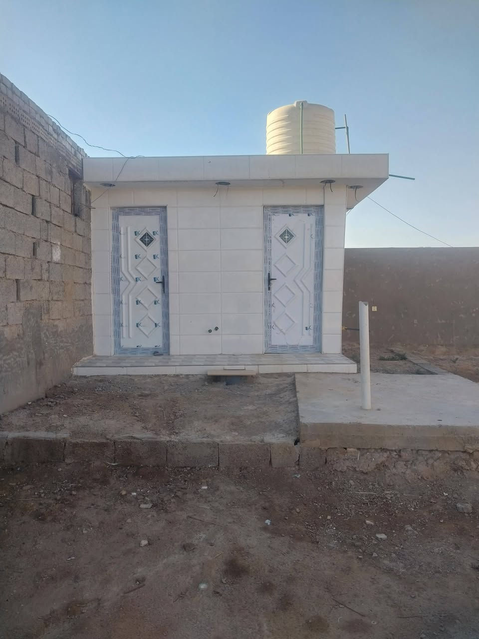 بل دوانم • ٩٠٠م • ٣ غرف