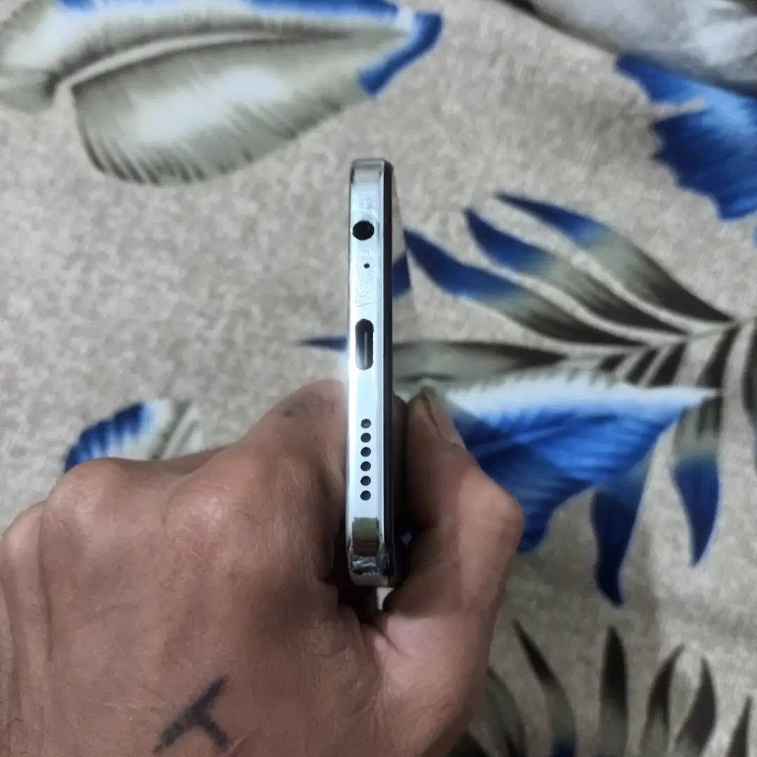 تكنو سبارك 30برو🗿
ذاكره:256💌
كامره خلفيه:108m📽️
كامره المامي:13m📹
بطاريه:5000🔋
هيرتز:120🌪️
اصدار:14🧷
سعر 225🔒
مكان بغداد شعب🎯
رقم:***********✨
