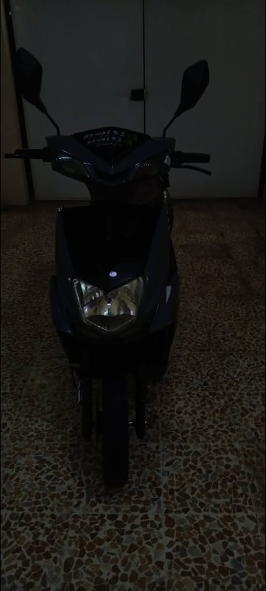 عندي هاذا المطور للبيع مستعمل قليل سرعه 75 حقيقي وهذا سعر 500 الف وبي مجال وهذا رقمي ***********.      وهذا الاسيه ***********
