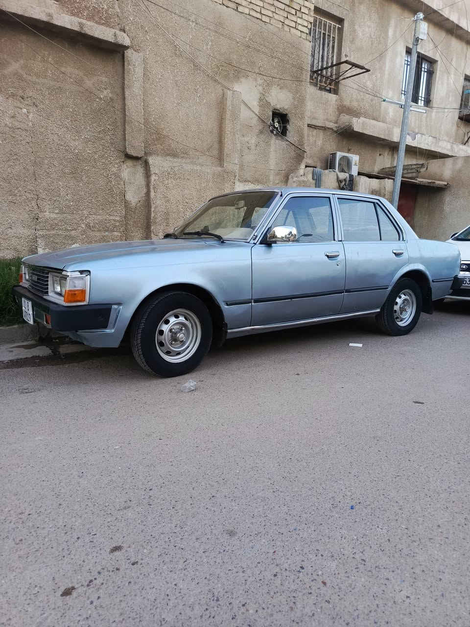 السلام عليكم ورحمه الله وبركاته
كرونه موديل 81 للبيع 
نگرة سلف 
تخم تاير 
تبريد شغال
دواخل نضيفه 
بطاين جدد 
دشبول مغلف جديد 
لا صرف ولا تبخير 
السعر 30
العنوان بغداد/الدورة 
***********
