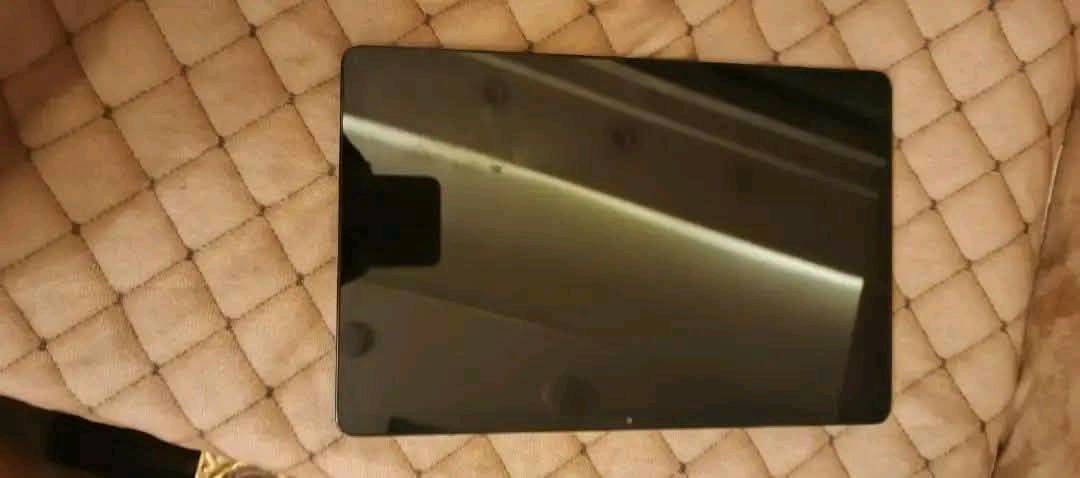 ايباد هونر اكس 8اي ذاكره 128 العشوائي 8 مستخدم قليل مكفول ما داخل تصليح ولا مبدل بي شئ سعره 200 وبي مجال مكاني بابل اجبله *********** وتساب فقط