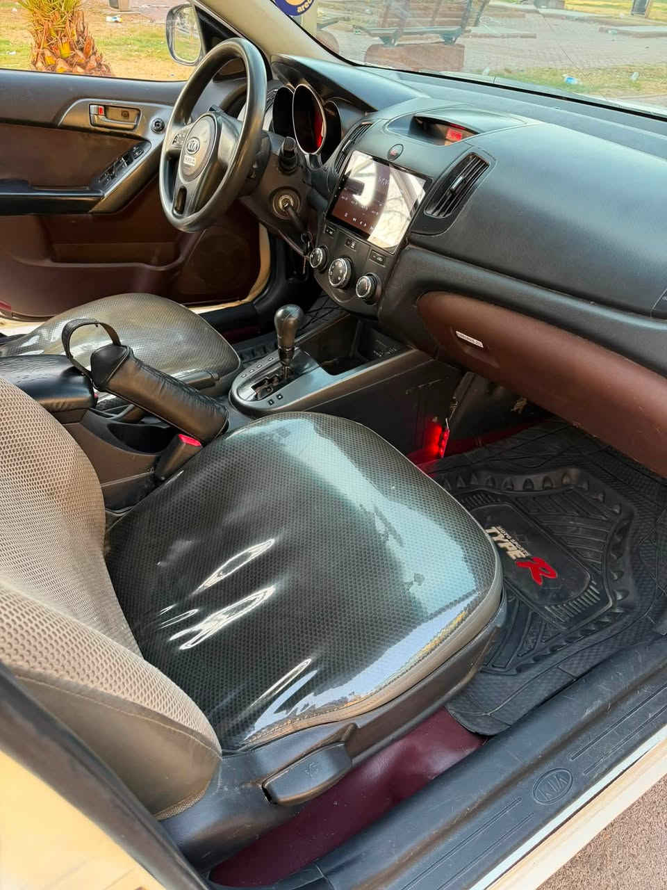 سيراتو موديل 11 خليجي بيها قطع صبغ اثر شخوط تبريد ثلج كير مكينه كفاله تحكمات شاشه كامره تخم تاير تريد تحويل وكاله مضمون مكانها الاعظميه سعرها 80 الاتصال ***********
